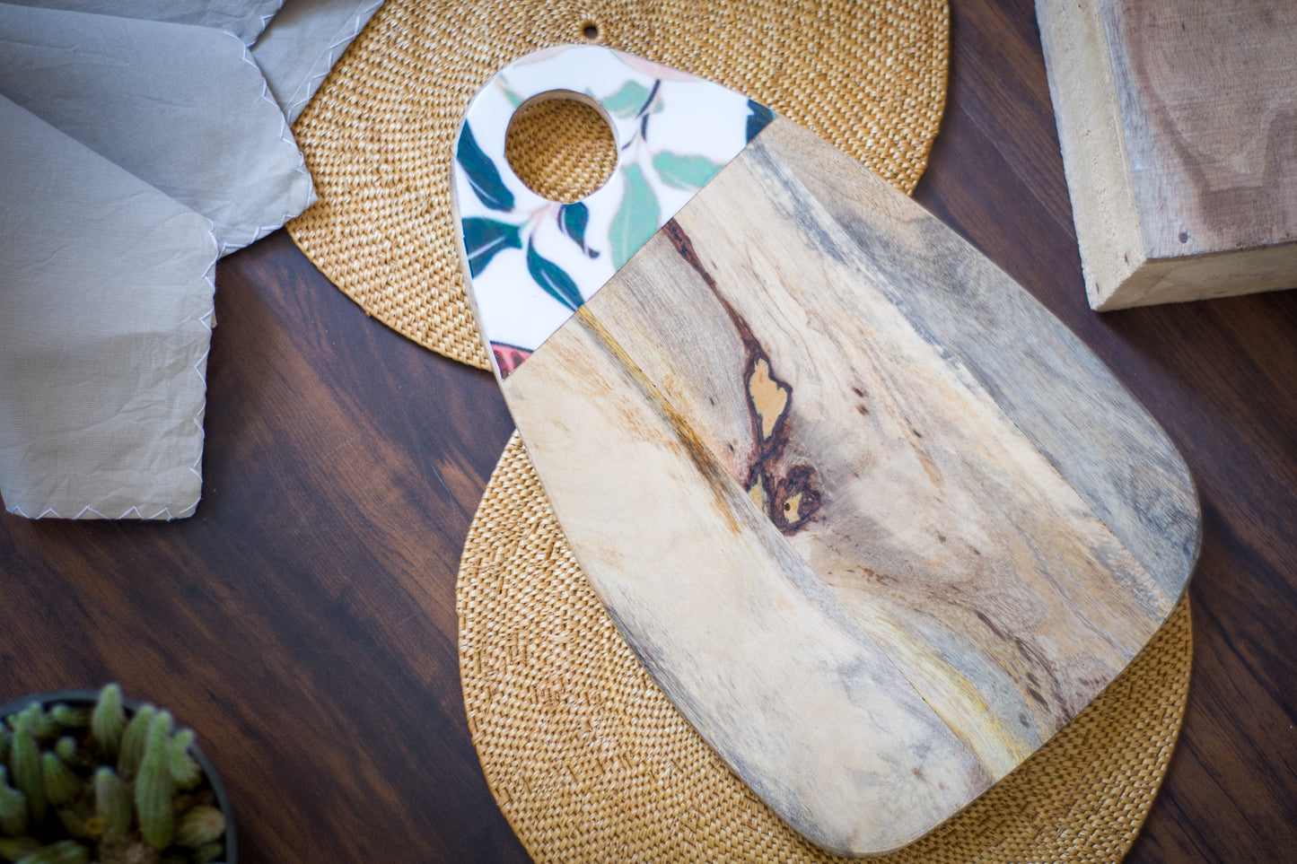 Brown Mango Wood Printed Tropical Leaf Placement Chopping Board