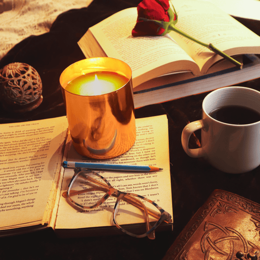 Brown Iron Plain Cylindrical Rose Fragrance Candle